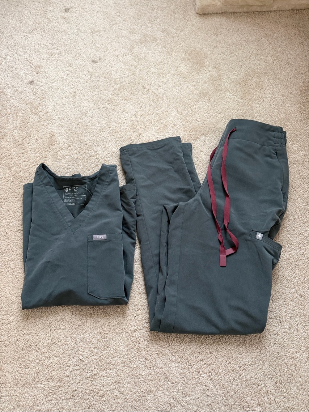Figs Women’s Green Scrub Set